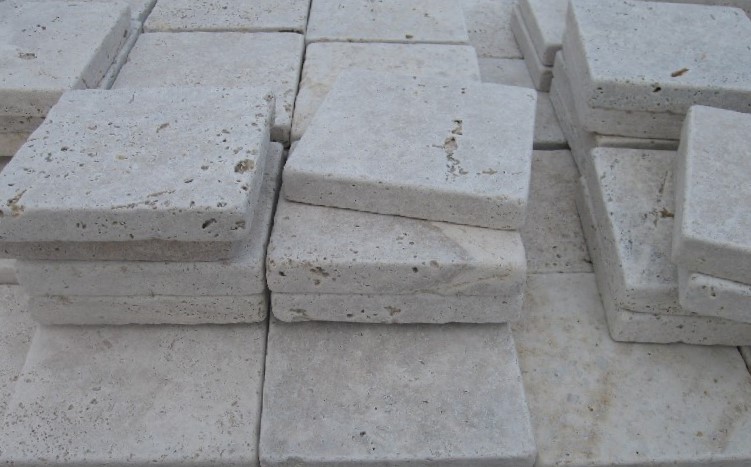 Ivory travertine tumbled paver